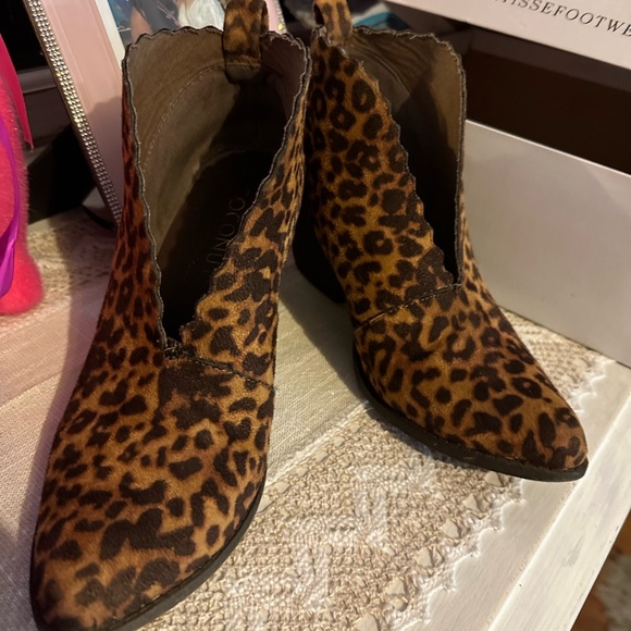 Coconuts by Matisse booties - Picture 1 of 1